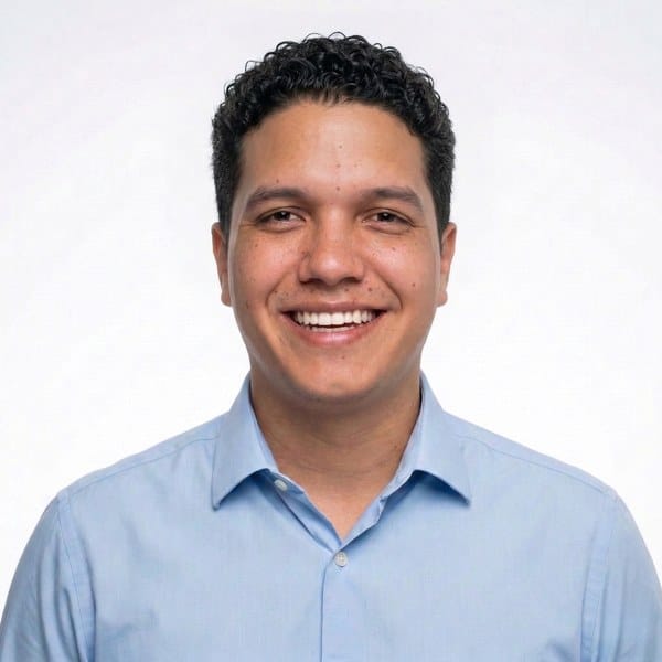Alex Cova, founder of Desorbitante